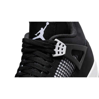 Air Jordan 4 'White Thunder'